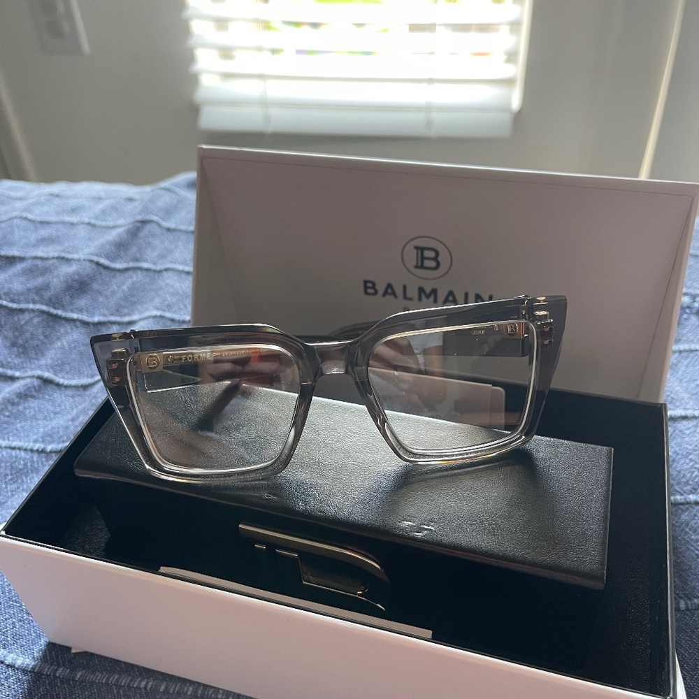 Eyeglasses